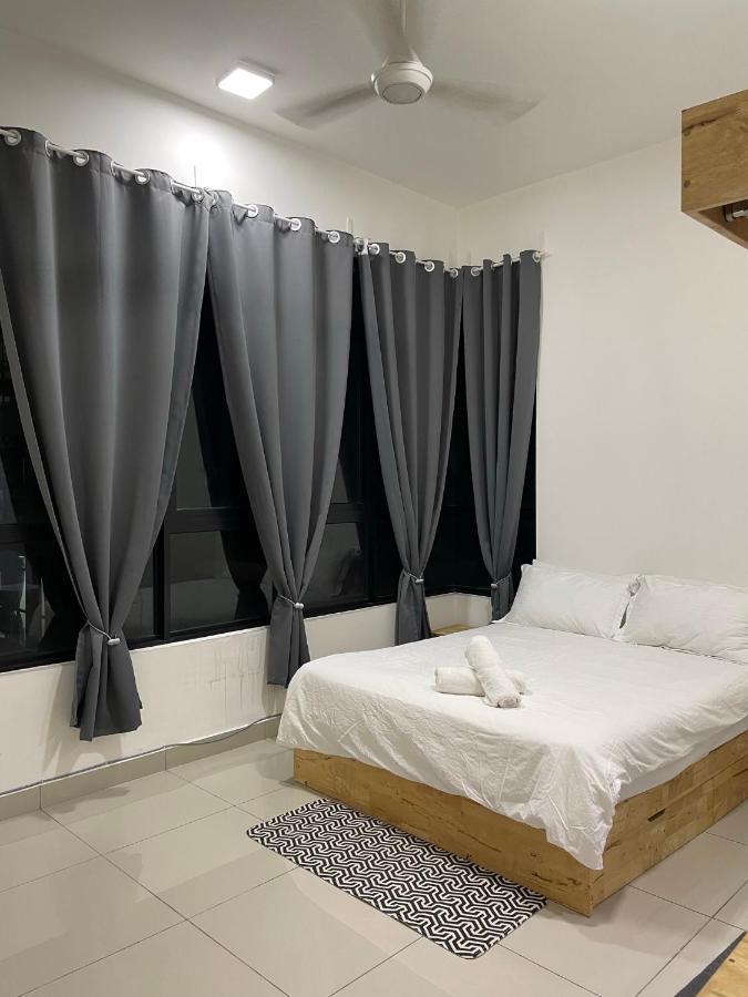 Aiyu Homestay, Conezion, Ioi Resort Putrajaya Extérieur photo