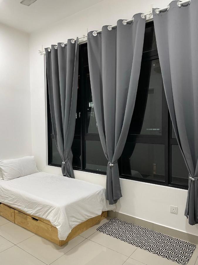 Aiyu Homestay, Conezion, Ioi Resort Putrajaya Extérieur photo